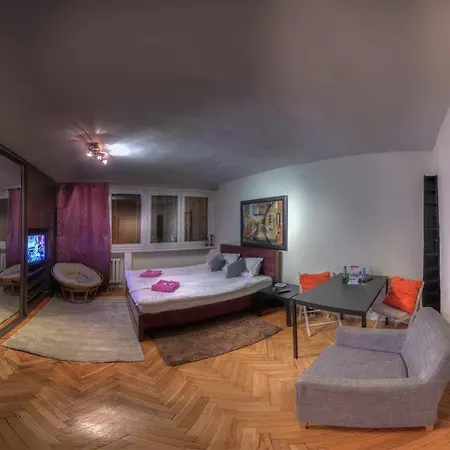 Anton Downtown Apartment Warsaw