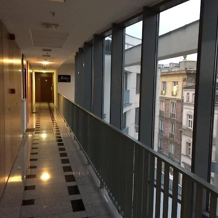 Anton Downtown Apartment