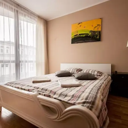 Anton Downtown Apartment *